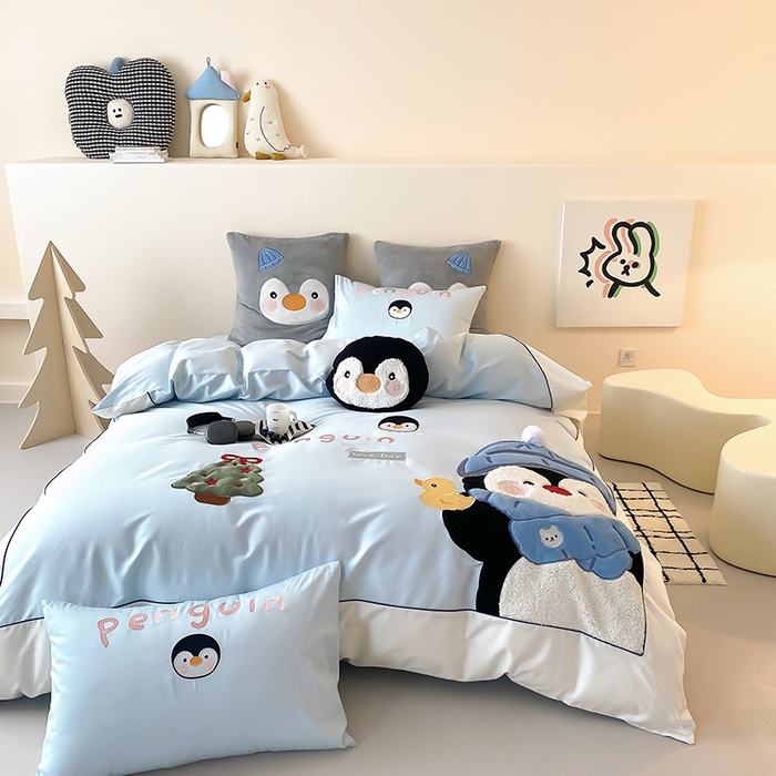 91家纺网 家纺一手货源 找家纺 （总）星野 2025春夏新品澳棉贴布绣四件套-企鹅探险家