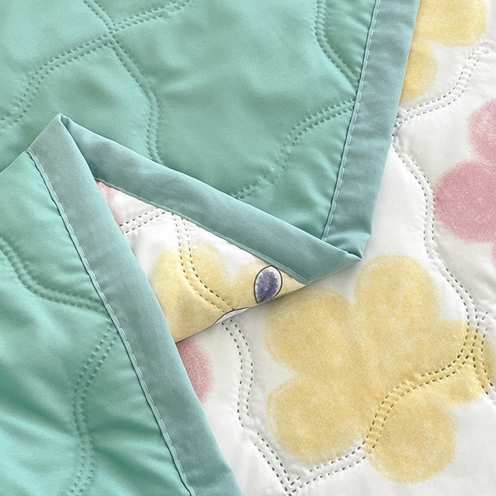 91家纺网 家纺一手货源 找家纺 诗雅纺织 2025新款超柔水洗棉夏凉被空调被 落英缤纷