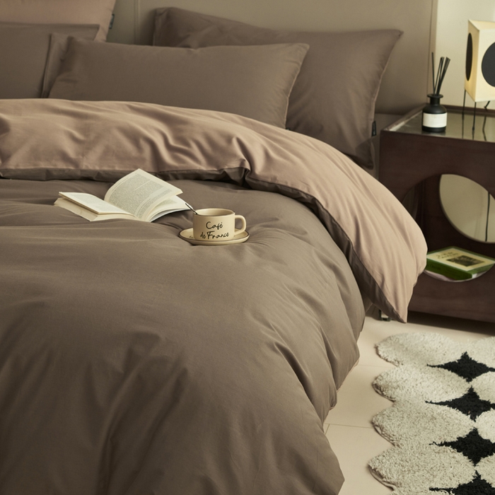 91家纺网 家纺一手货源 找家纺 2025新款全棉13372水洗棉双拼四件套（影棚暗光） 40暖木棕+拾柴