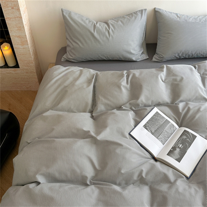 91家纺网 家纺一手货源 找家纺 金丝鸟家纺 2025新款全棉斜纹印花条纹系列四件套及单品 细末