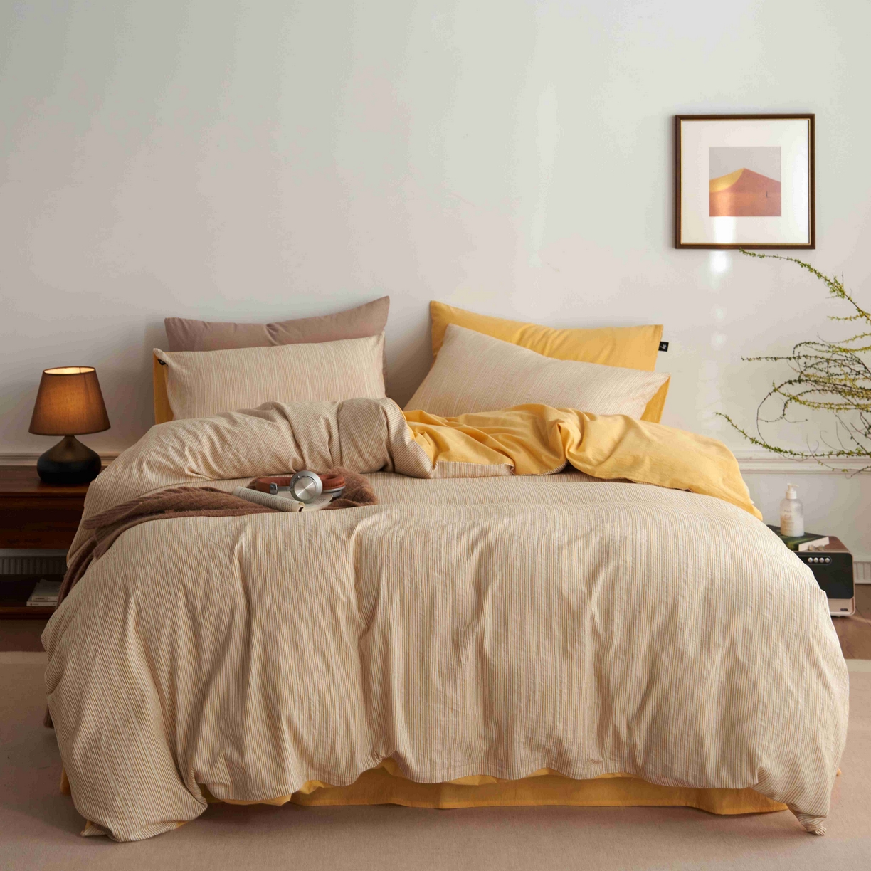 91家纺网 家纺一手货源 找家纺 安莱生活 2025新款60s色织大提花秘境条纹四件套系列 驼黄混条