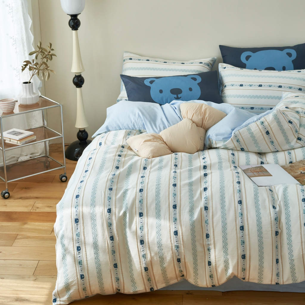 91家纺网 家纺一手货源 找家纺 金丝鸟家纺 2025新款专版全棉三层纱提花四件套波纹小熊系列 波纹小熊兰