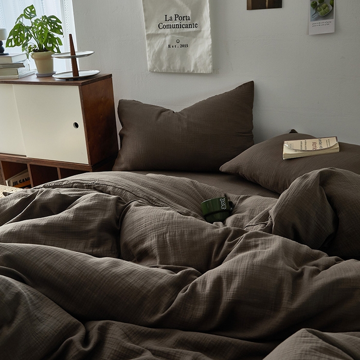 91家纺网 家纺一手货源 找家纺 水洗的故事 2025新款全棉A类皱皱纱纯色混搭四件套 巧棕