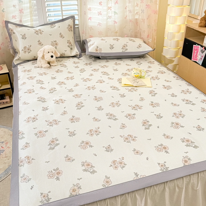 91家纺网 家纺一手货源 找家纺 川悦生活 2025新款数码印花冰藤席 桥边小花