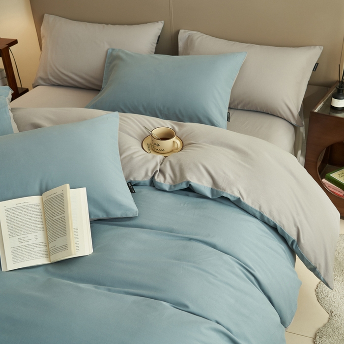 91家纺网 家纺一手货源 找家纺 2025新款全棉13372水洗棉双拼四件套（影棚暗光） 安然蓝+毛毯灰