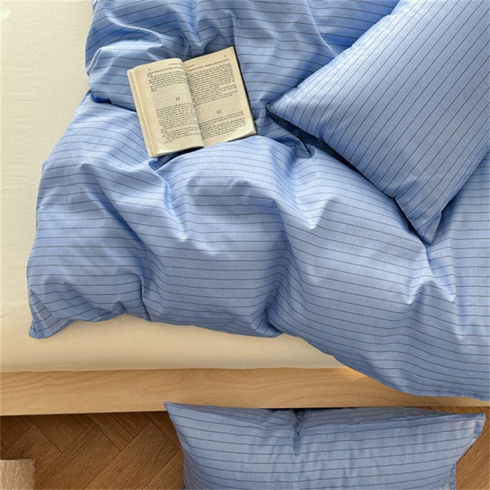 91家纺网 家纺一手货源 找家纺 金丝鸟家纺 2025新款全棉斜纹印花条纹系列四件套及单品 西冷蓝