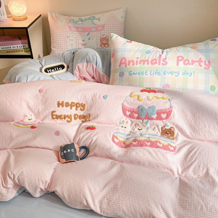 91家纺网 家纺一手货源 找家纺 沐慕 2025新款大版印加绣款四件套 游乐园