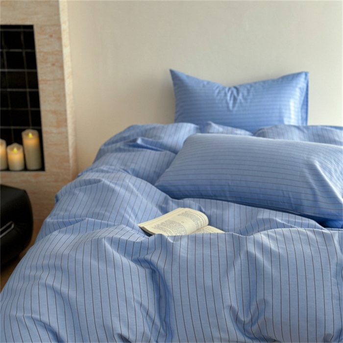 91家纺网 家纺一手货源 找家纺 金丝鸟家纺 2025新款全棉斜纹印花条纹系列四件套及单品 西冷蓝