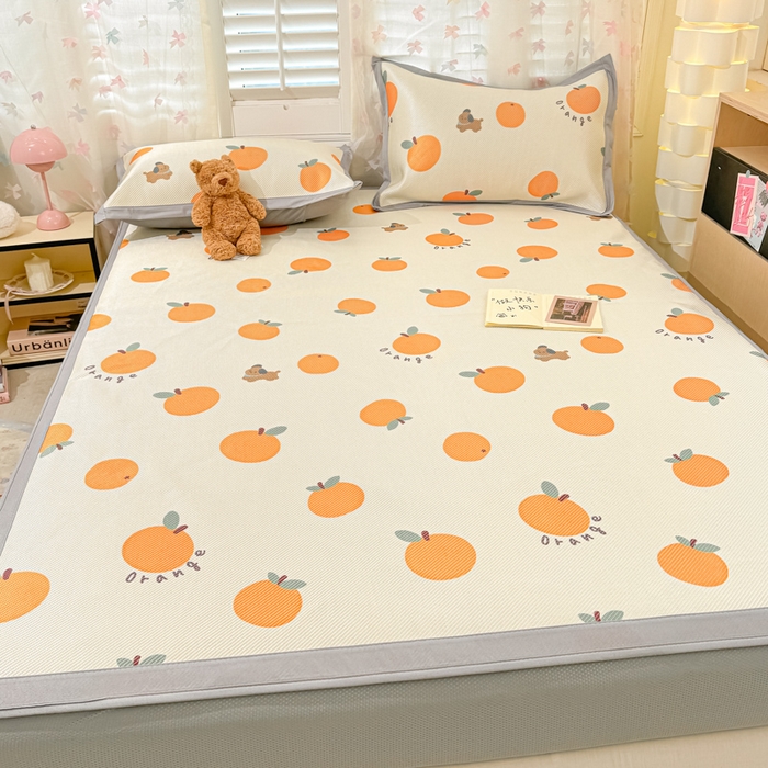 91家纺网 家纺一手货源 找家纺 2025新款小清新数码印花床笠款冰藤席 床笠橘柚