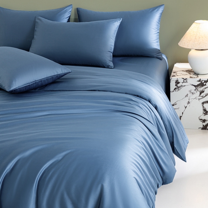 91家纺网 家纺一手货源 找家纺 憨豆家纺 2025新款全棉长绒棉四件套纯色贡缎纯棉被套床笠款三件套 宾利蓝