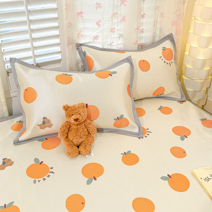 91家纺网 家纺一手货源 找家纺 2025新款小清新数码印花床笠款冰藤席 床笠橘柚