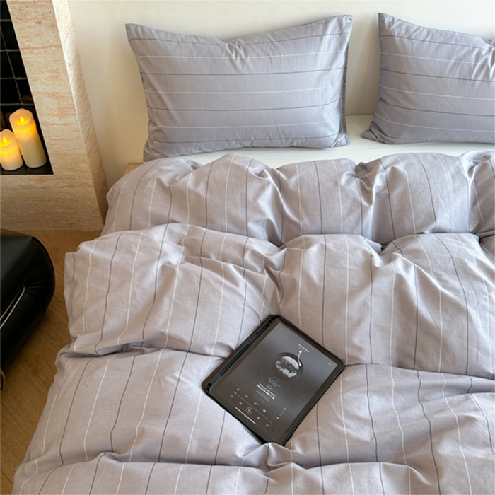 91家纺网 家纺一手货源 找家纺 金丝鸟家纺 2025新款全棉斜纹印花条纹系列四件套及单品 追忆灰