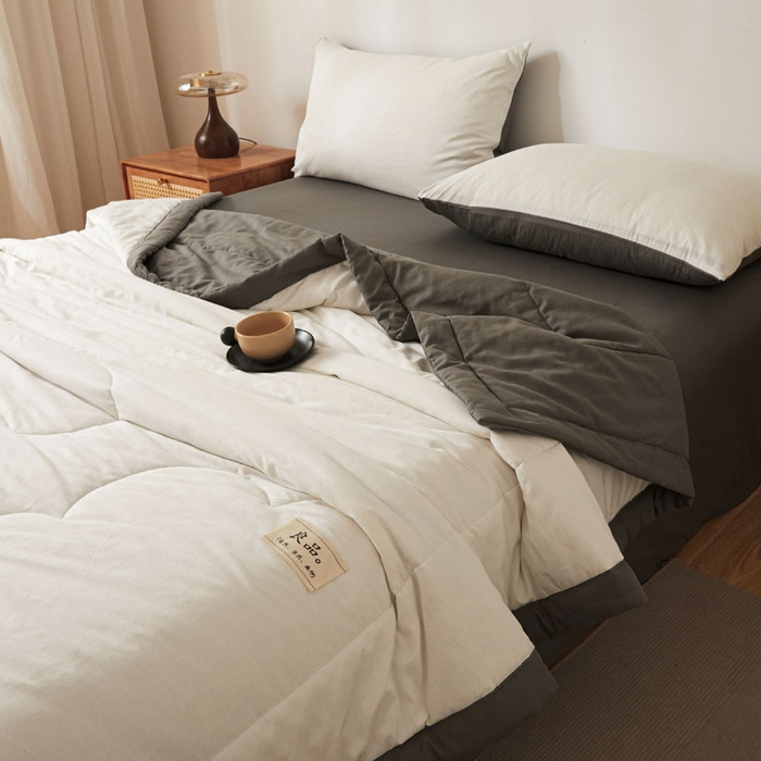 91家纺网 家纺一手货源 找家纺 熙宴家纺 2025新款纯色里外全棉夏被四件套 皓月白+高级灰