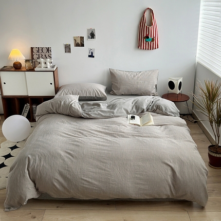 91家纺网 家纺一手货源 找家纺 （总）水洗的故事2025新款贡缎色织提花条纹款四件套