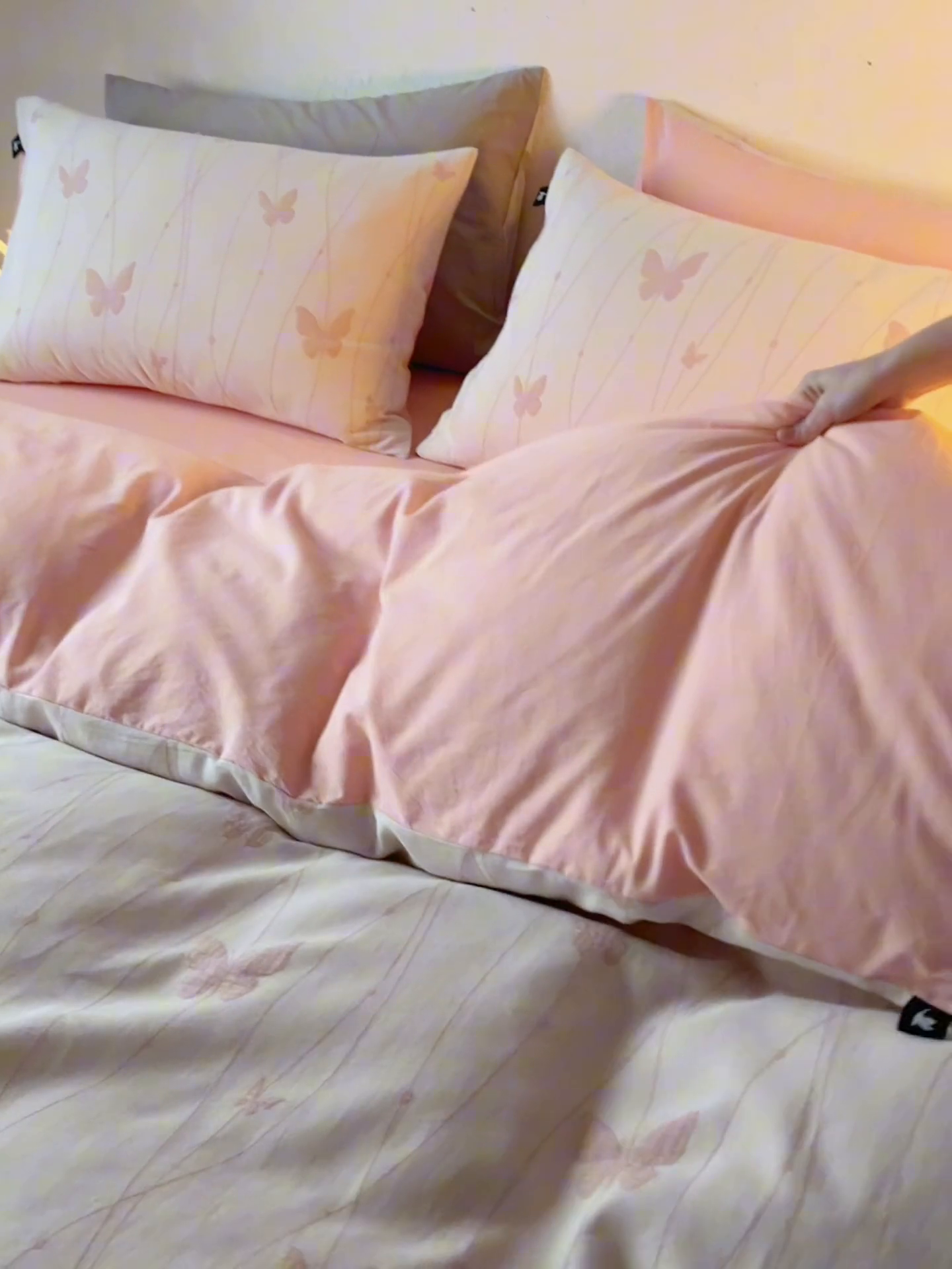 91家纺网 家纺一手货源 找家纺 安莱生活 2025新款60s双层纱色织大提花蝶舞翩翩四件套系列 蝶舞翩翩-嫩粉