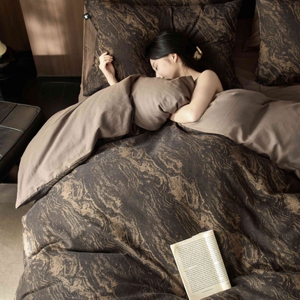 安莱生活 2025年全棉色织人字纹提花三系列四件套 镜花园-黑