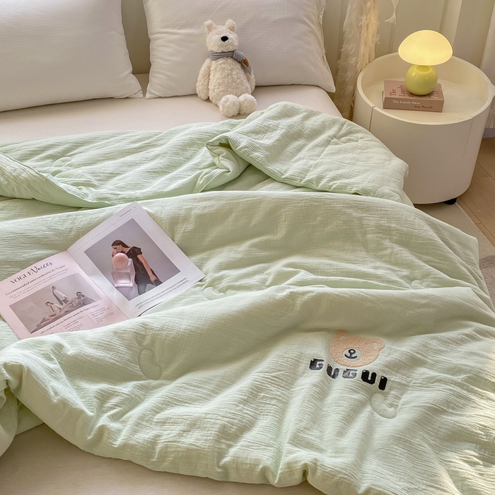 91家纺网 家纺一手货源 找家纺 沃尔居 新款水洗全棉双层纱夏被空调被大豆被纯棉春秋被子被芯夏凉被 小熊-浅绿色
