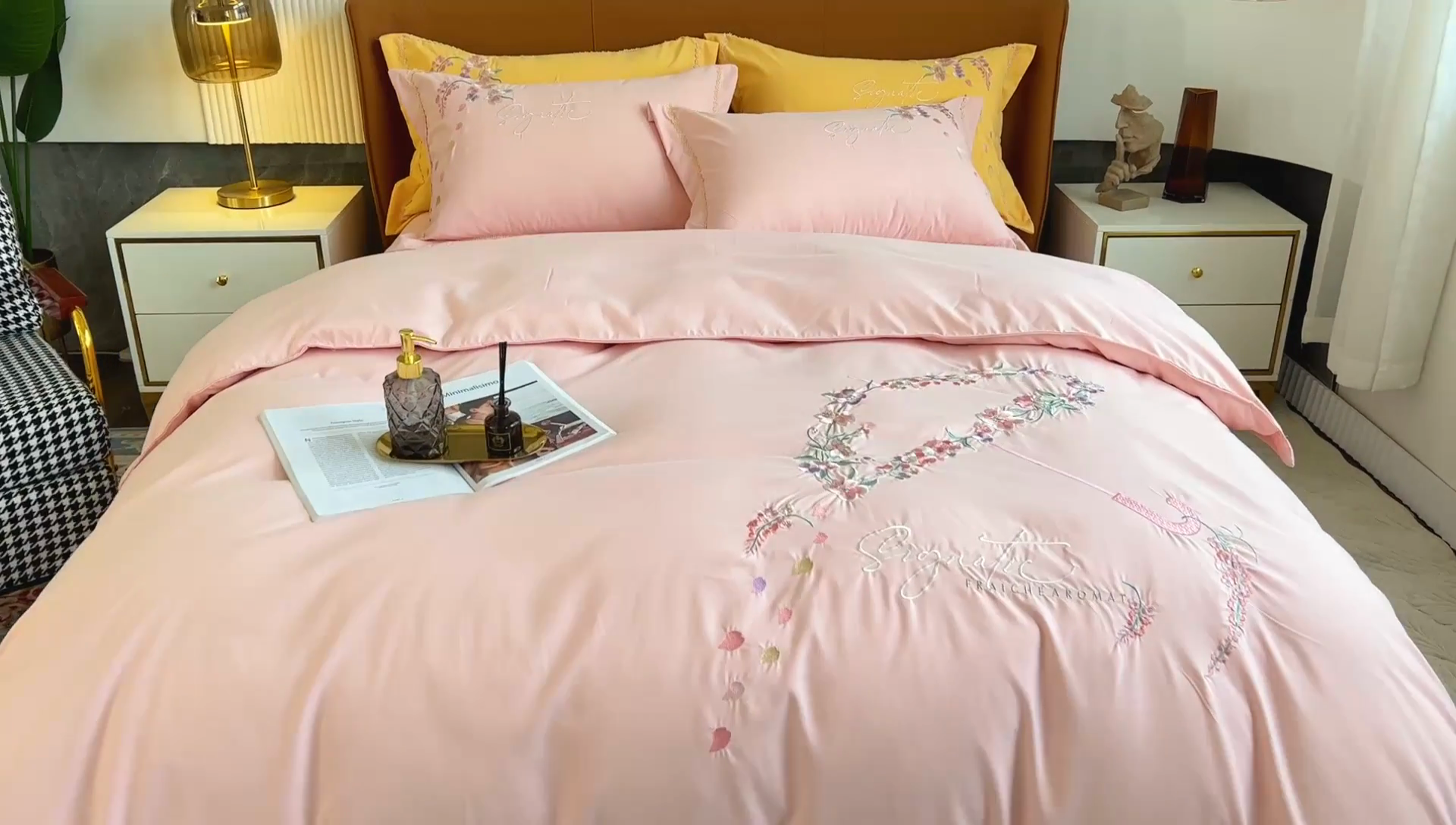 91家纺网 家纺一手货源 找家纺 梵克保罗 2025新款直播热卖长绒棉刺绣花边四件套-莉薇系列 莉薇-玫瑰粉