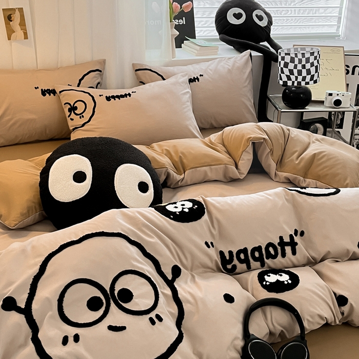 91家纺网 家纺一手货源 找家纺 沐慕 2025新款简约亲肤毛巾绣四件套 黑球球-卡其