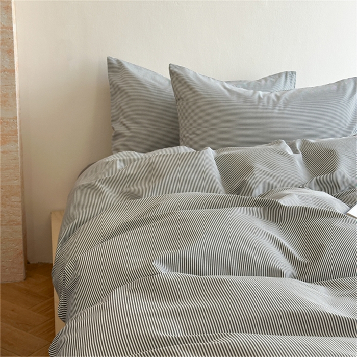 91家纺网 家纺一手货源 找家纺 金丝鸟家纺 2025新款全棉斜纹印花条纹系列四件套及单品 细末