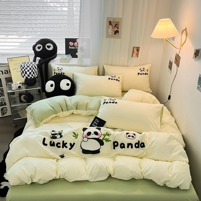 91家纺网 家纺一手货源 找家纺 沐慕 2025新款简约亲肤毛巾绣四件套 幸运熊猫-米色