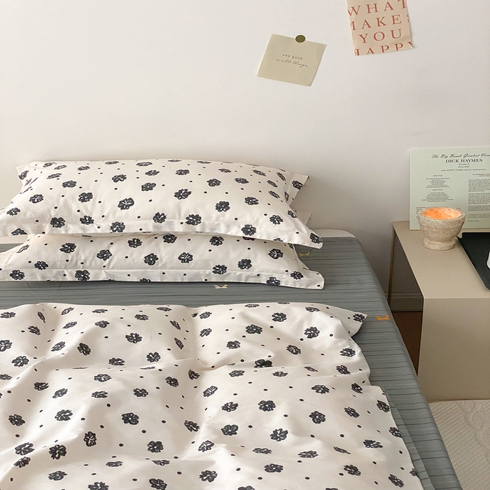 91家纺网 家纺一手货源 找家纺 宜家坊 2025开春新品全棉喷气13070小清新印花纯棉全棉四件套-风格一 黑白恋曲