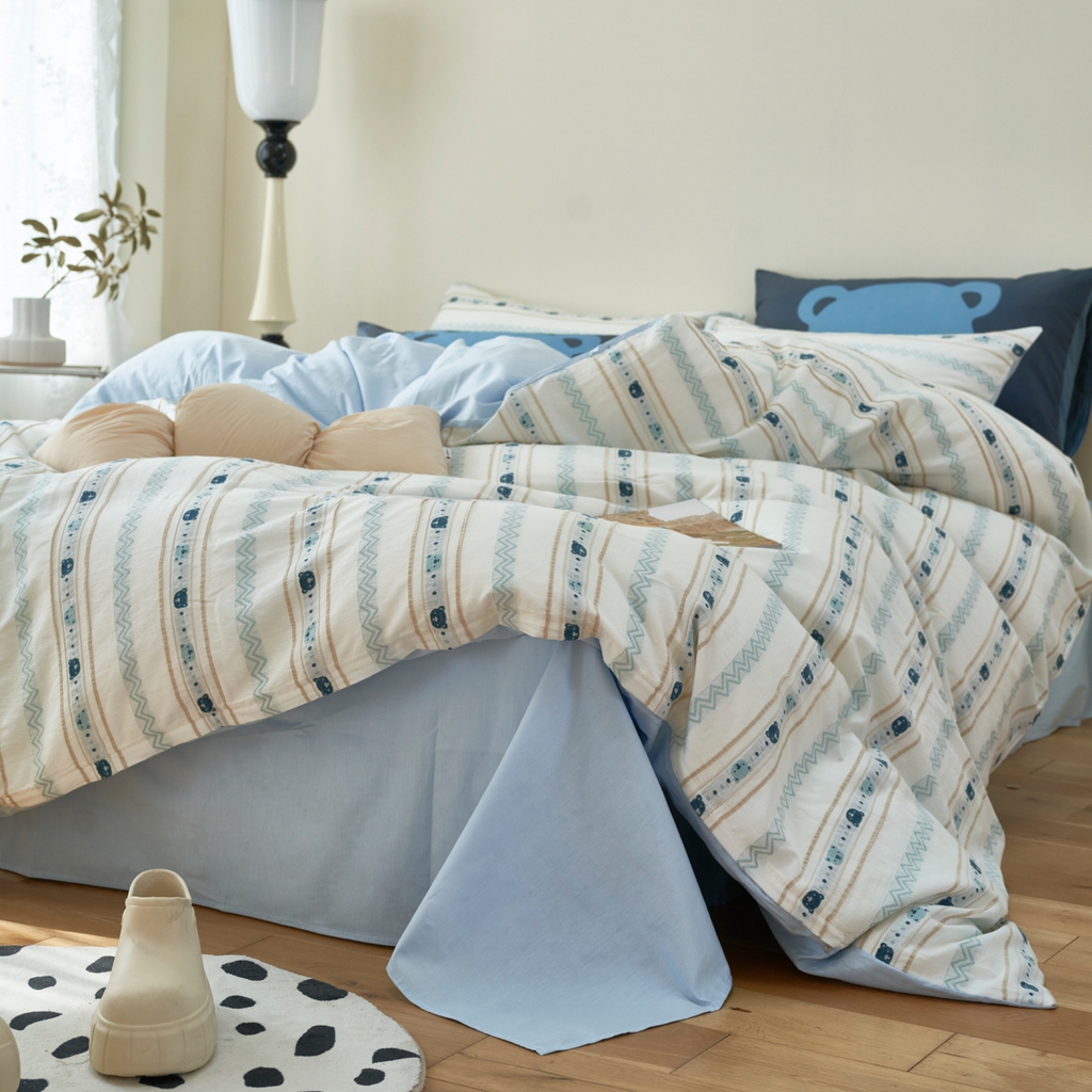 91家纺网 家纺一手货源 找家纺 金丝鸟家纺 2025新款专版全棉三层纱提花四件套波纹小熊系列 波纹小熊兰