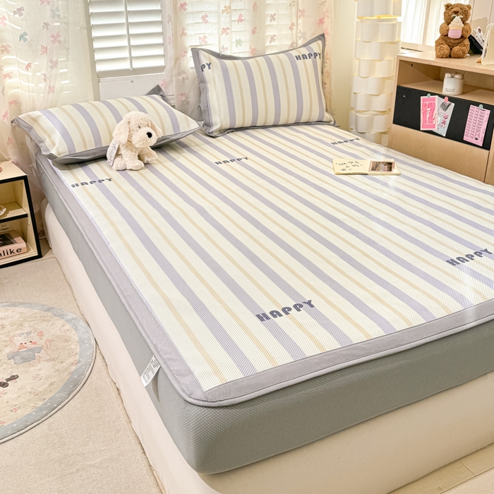 91家纺网 家纺一手货源 找家纺 2025新款小清新数码印花床笠款冰藤席 床笠放肆旋律