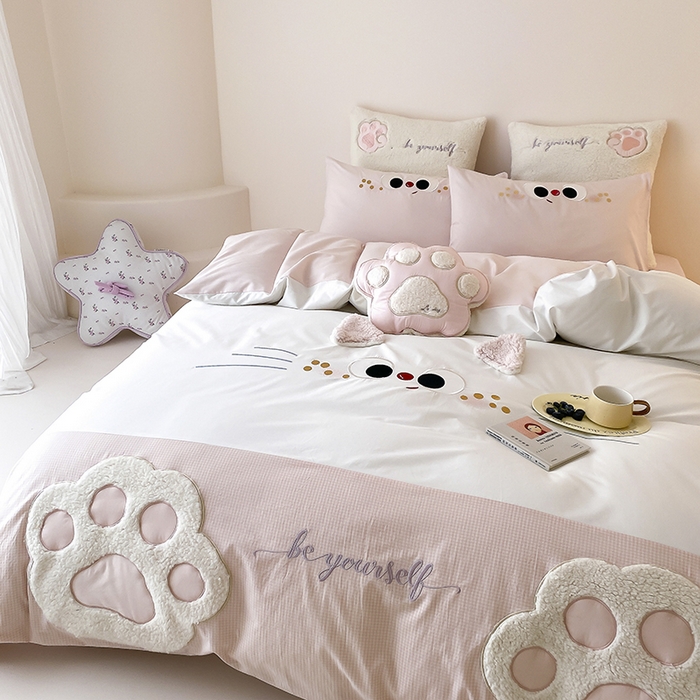 91家纺网 家纺一手货源 找家纺 （总）星野 2025春夏新品全棉贴布绣立体耳朵卡通四件套-喵小爪