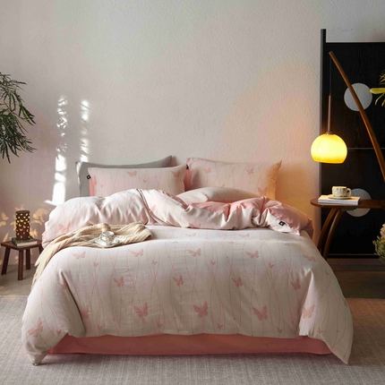 91家纺网 家纺一手货源 找家纺 安莱生活 2025新款60s双层纱色织大提花蝶舞翩翩四件套系列 蝶舞翩翩-嫩粉