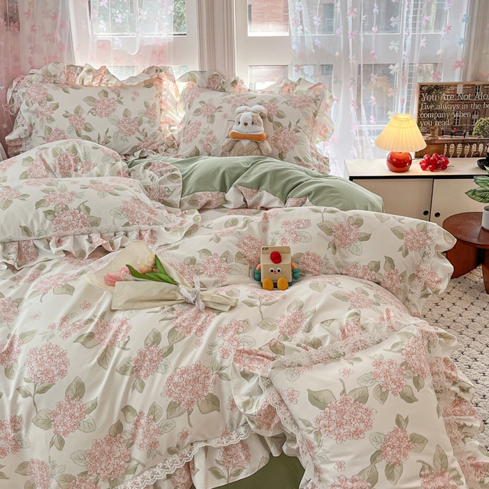 91家纺网 家纺一手货源 找家纺 喜梦缘家纺 2025公主风云柔棉工艺款四件套 粉樱轻舞