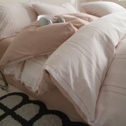 91家纺网 家纺一手货源 找家纺 （总）2025新款纯棉水洗棉三层波点提花四件套