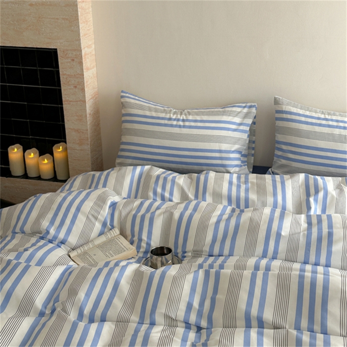 91家纺网 家纺一手货源 找家纺 金丝鸟家纺 2025新款全棉斜纹印花条纹系列四件套及单品 具象蓝