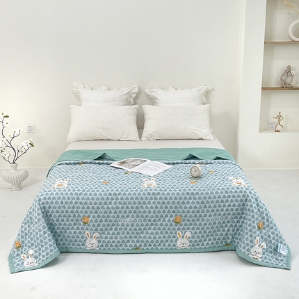 91家纺网 家纺一手货源 找家纺 诗雅纺织 2025新款超柔水洗棉夏凉被空调被 绿色小兔