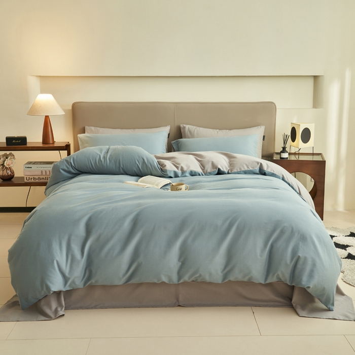 91家纺网 家纺一手货源 找家纺 2025新款全棉13372水洗棉双拼四件套（影棚暗光） 安然蓝+毛毯灰