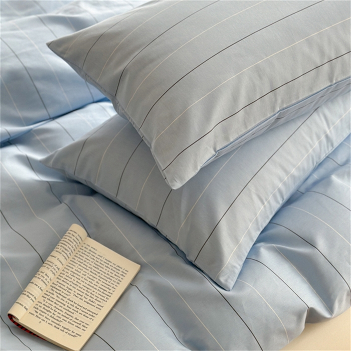 91家纺网 家纺一手货源 找家纺 金丝鸟家纺 2025新款全棉斜纹印花条纹系列四件套及单品 追忆蓝