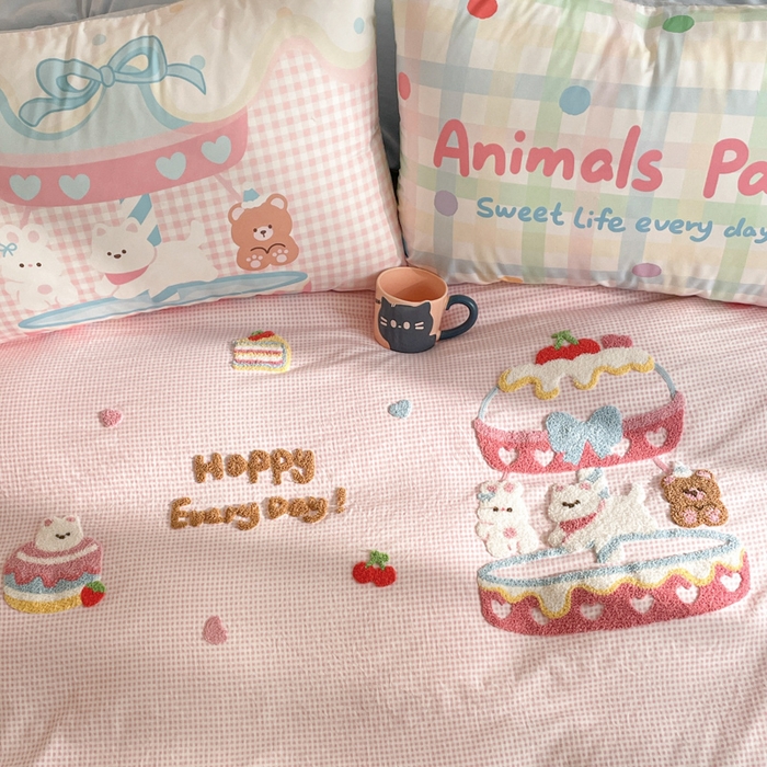 91家纺网 家纺一手货源 找家纺 沐慕 2025新款大版印加绣款四件套 游乐园