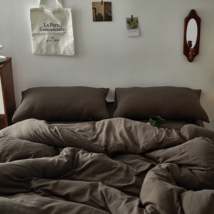 91家纺网 家纺一手货源 找家纺 水洗的故事 2025新款全棉A类皱皱纱纯色混搭四件套 巧棕