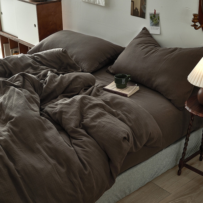 91家纺网 家纺一手货源 找家纺 水洗的故事 2025新款全棉A类皱皱纱纯色混搭四件套 巧棕