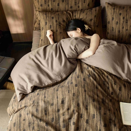 91家纺网 家纺一手货源 找家纺 安莱生活 2025年全棉色织人字纹提花三系列四件套 米兰迪-咖