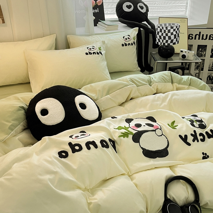 91家纺网 家纺一手货源 找家纺 沐慕 2025新款简约亲肤毛巾绣四件套 幸运熊猫-米色