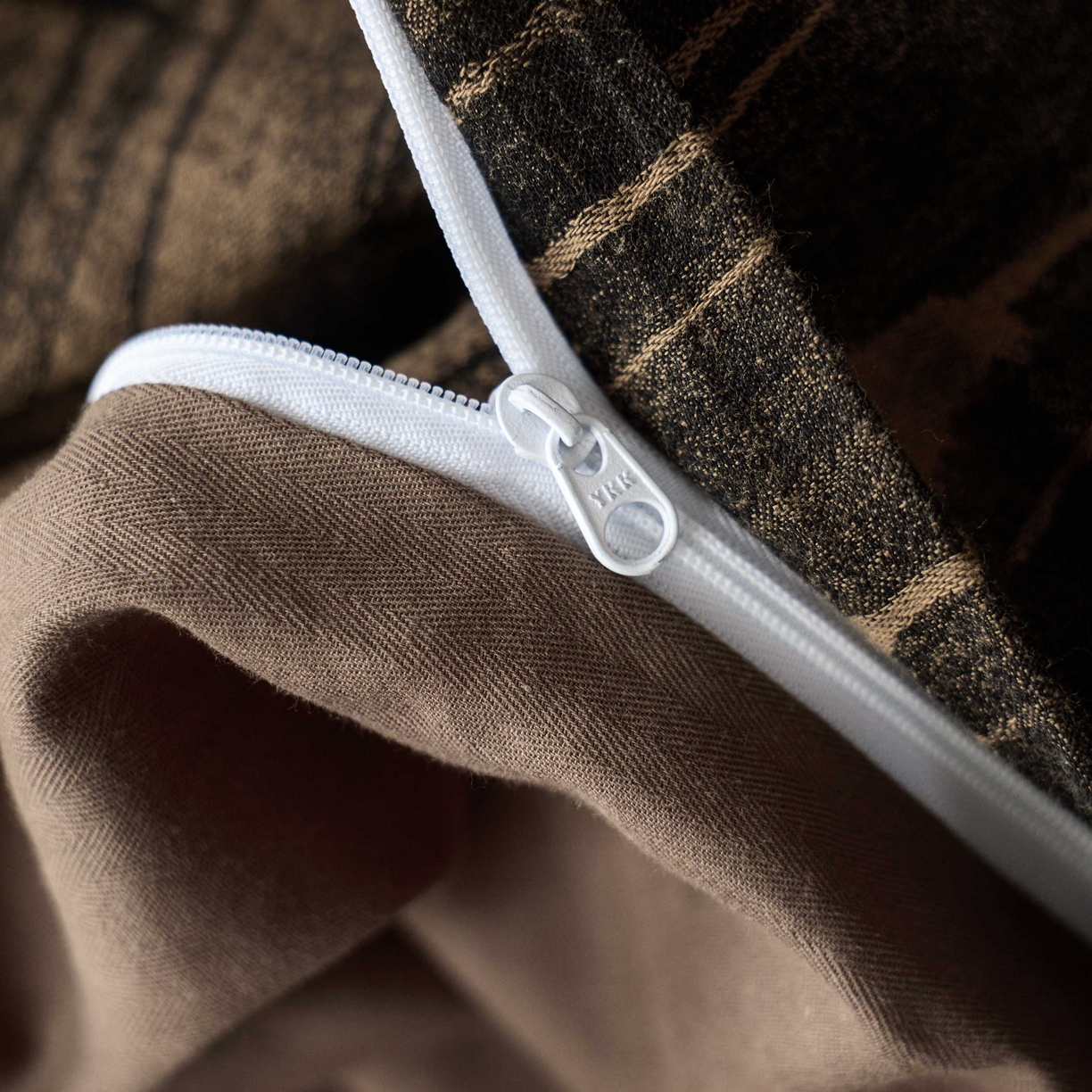 91家纺网 家纺一手货源 找家纺 安莱生活 2025年全棉色织人字纹提花三系列四件套 米兰迪-黑