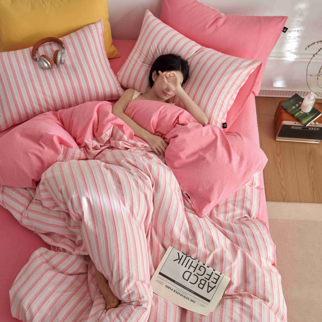 91家纺网 家纺一手货源 找家纺 安莱生活 2025新款60s色织大提花秘境条纹四件套系列 桃粉混条