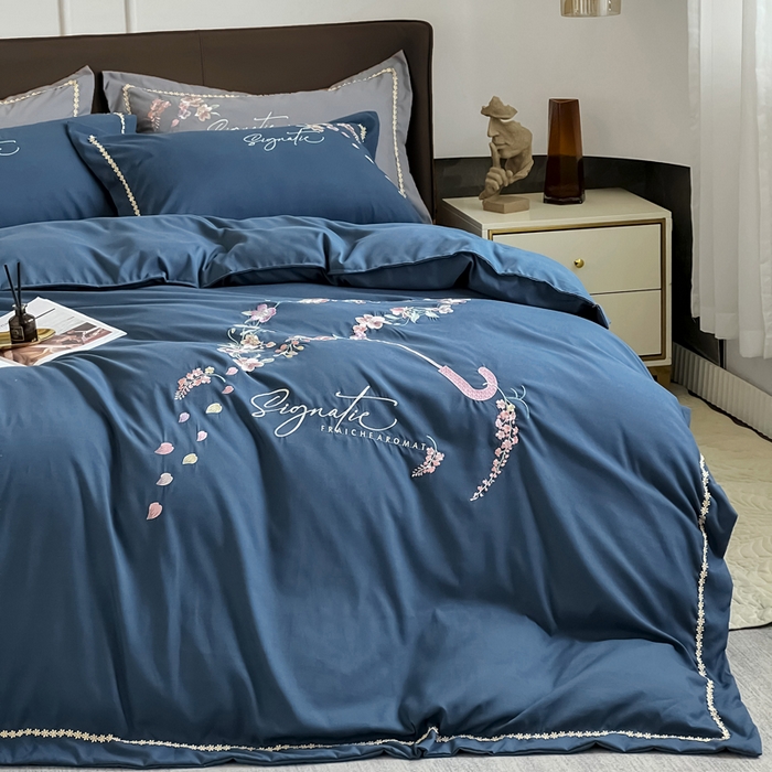 91家纺网 家纺一手货源 找家纺 梵克保罗 2025新款直播热卖长绒棉刺绣花边四件套-莉薇系列 莉薇-钻石蓝