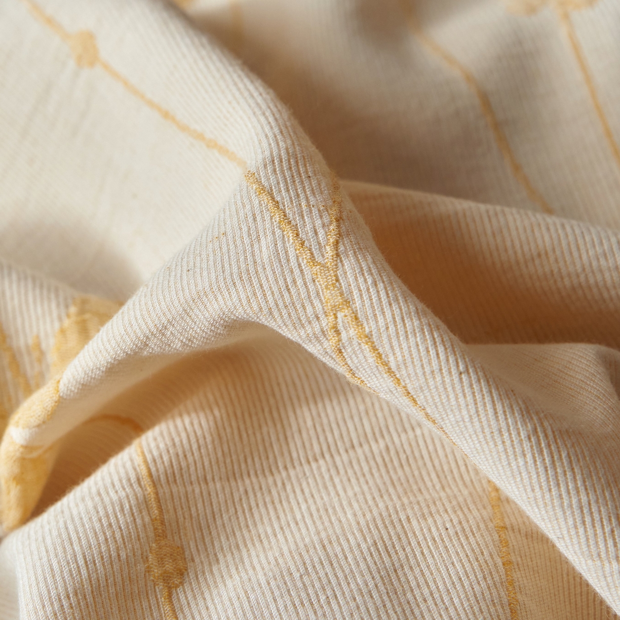 91家纺网 家纺一手货源 找家纺 安莱生活 2025新款60s双层纱色织大提花蝶舞翩翩四件套系列 蝶舞翩翩-驼黄