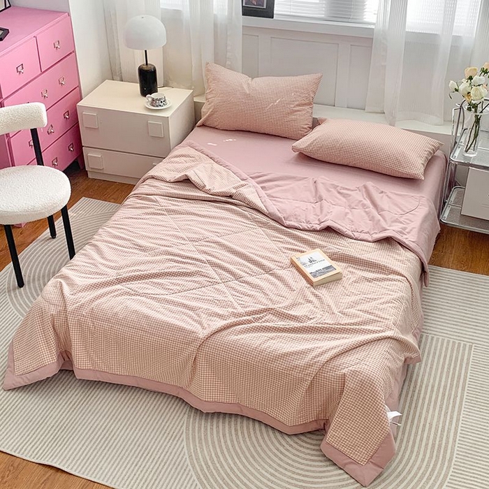 91家纺网 家纺一手货源 找家纺 水洗的故事 2025新款全棉色织水洗棉夏被&四件套 暗粉格