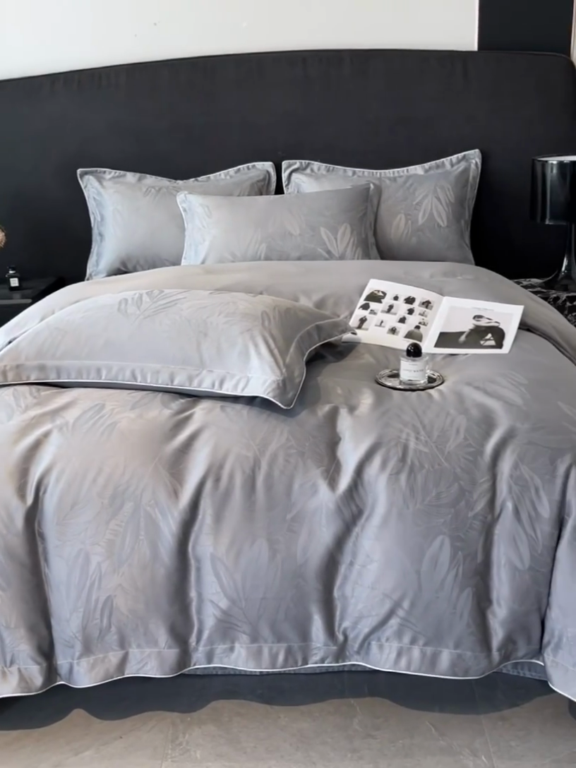 91家纺网 家纺一手货源 找家纺 米彩家纺 2025新款A类水洗真丝天丝提花四件套 一叶深情高级灰