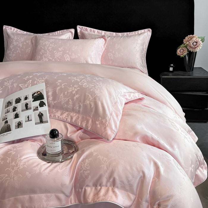 91家纺网 家纺一手货源 找家纺 米彩家纺 2025新款A类水洗真丝天丝提花四件套 雾中花影珍珠粉