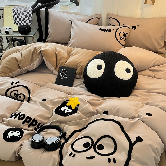 91家纺网 家纺一手货源 找家纺 沐慕 2025新款简约亲肤毛巾绣四件套 黑球球-卡其