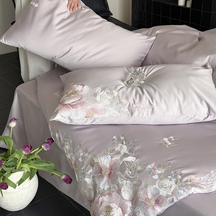 91家纺网 家纺一手货源 找家纺 鹿班家居 2025春夏款100S长绒棉精密刺绣-甜郁季风【标准会员-20元】 甜郁季风-紫色